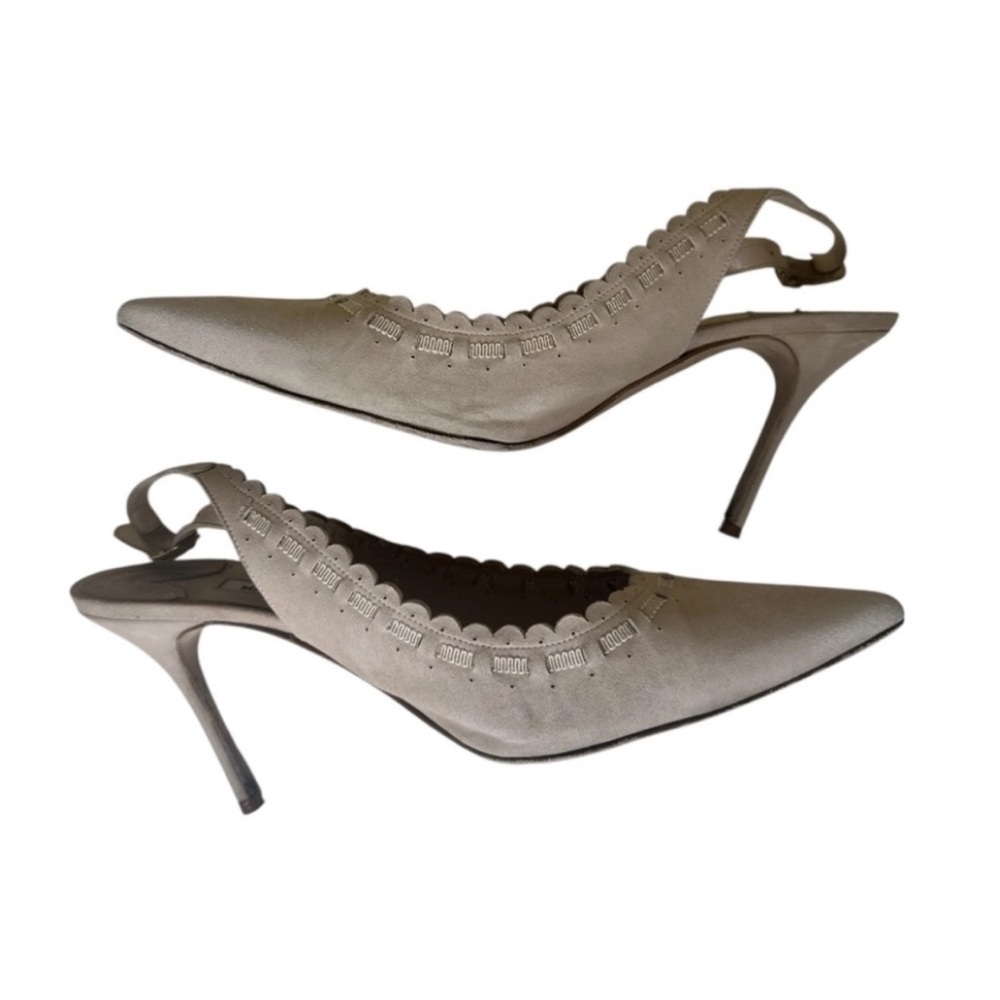 MANOLO BLAHNIK Beige Suede Slingback Heels - Picture 2 of 11